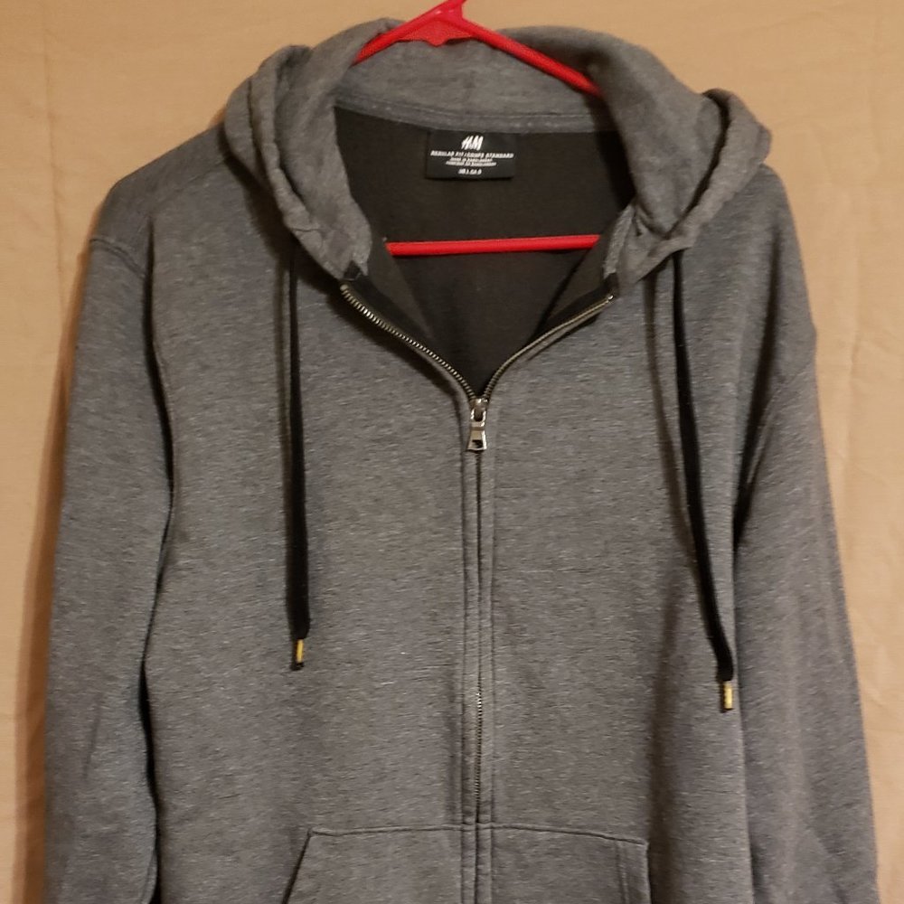 H&M, Gray zip-up Sweatshirt w/ hood jacket, Size Large
